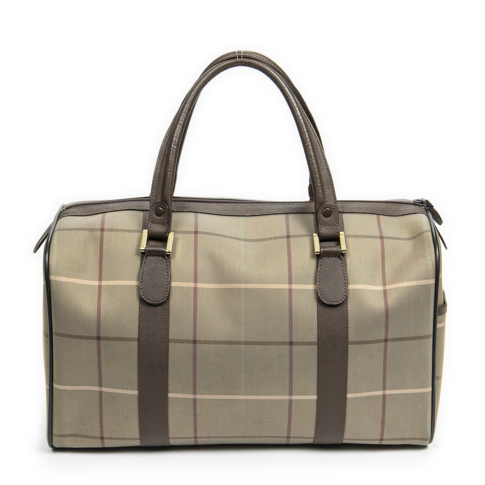 431 Burberry Bags Royalty-Free Images, Stock Photos & Pictures